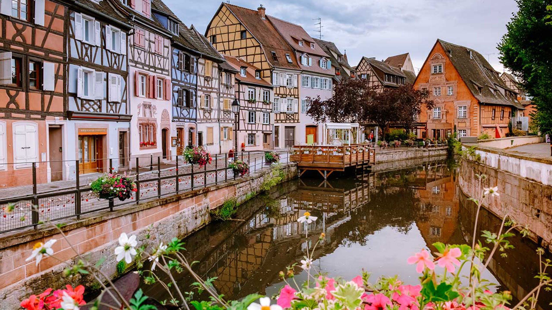 Colmar: A Mesebeli Város Franciaország Szívében